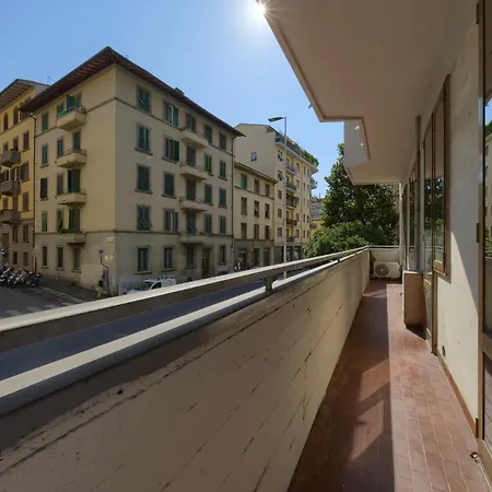 Show Me Florence 2 Bedroom Appartment Duomo & Airport Tram-3